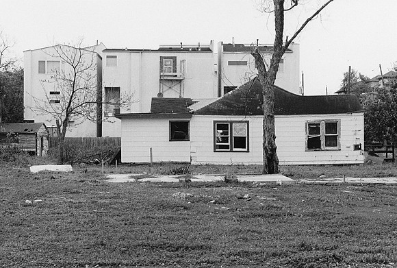 Kiam St., 2014